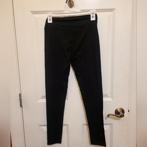Black leggings